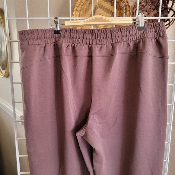 Member's Mark Luxe Relaxed Wide Leg Fit Pant - Picture 2 of 4